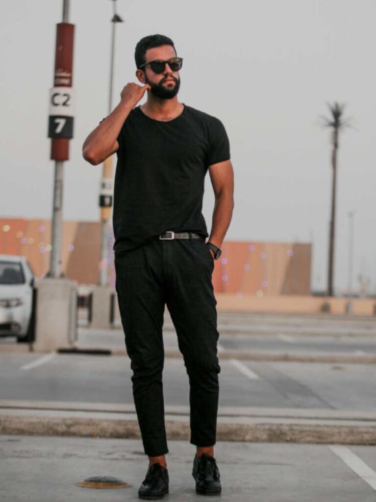 Contemporary Casual Men's Clothing: Practical and Fashionable Ensemble Inspiration
