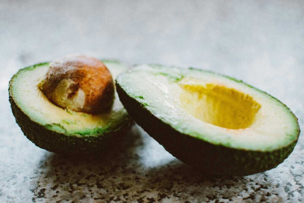 Discover the best fitness-boosting foods for women—superfoods, protein-rich meals, and energy-enhancing snacks for beauty lovers, brides, students, and busy professionals. Improve strength, glow, and wellness with these must-eat foods!