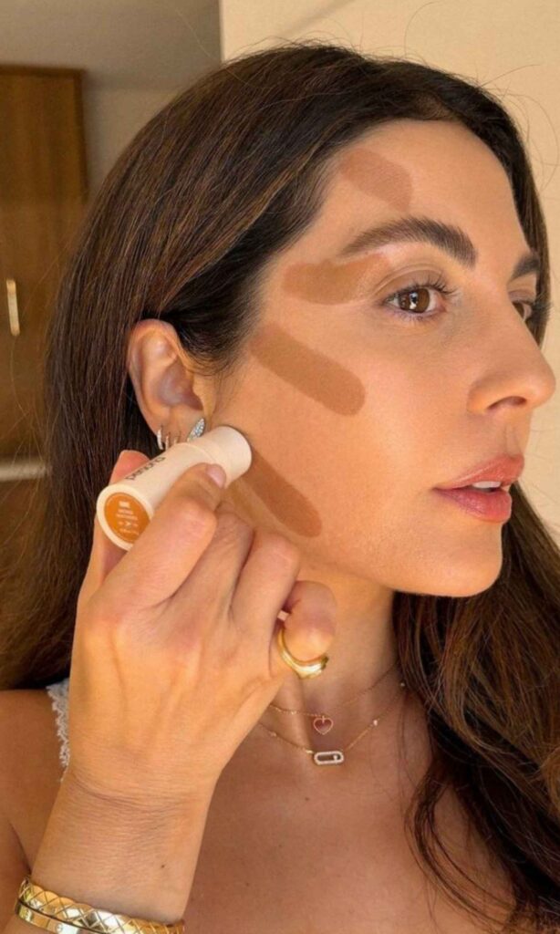 Discover a quick and easy Everyday Makeup Routine for beauty lovers, teens, brides, and busy women. Perfect for school, work, or parties!