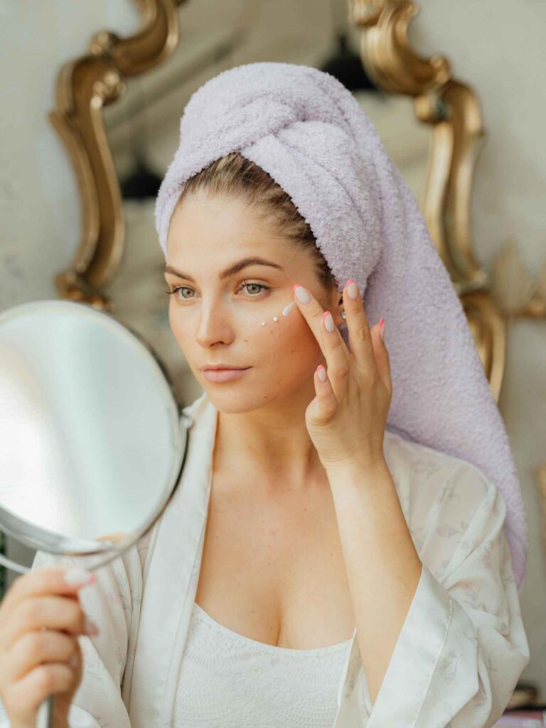 Discover a quick and easy Everyday Makeup Routine for beauty lovers, teens, brides, and busy women. Perfect for school, work, or parties!