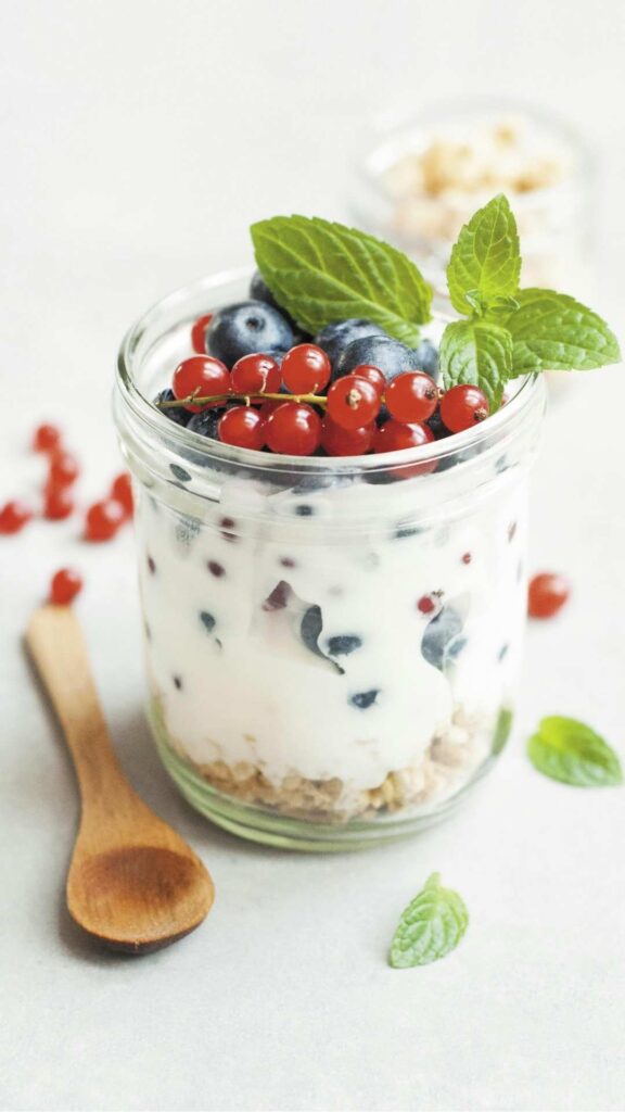 Colorful and healthy breakfast for kids with fresh fruits, yogurt, and whole-grain pancakes—perfect for busy moms! Easy, fun, and nutritious morning meals that picky eaters will love. 